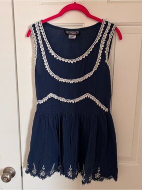 The Pyramid Collection Navy Sleeveless Top with Cream Lace Trim